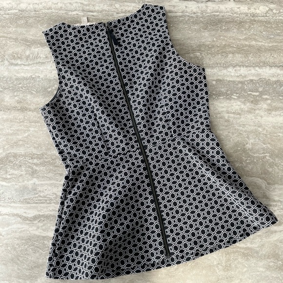Banana Republic dressy tank top - Picture 4 of 8
